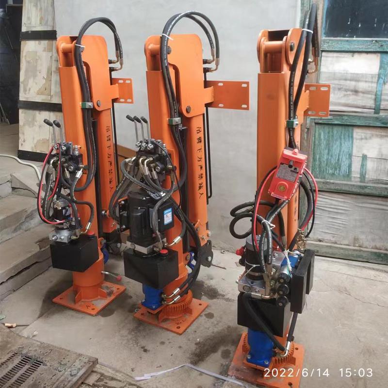 海兴县重汽蓝牌随车吊 3.2吨 国六动力强 液压驱动 农用自卸起重机